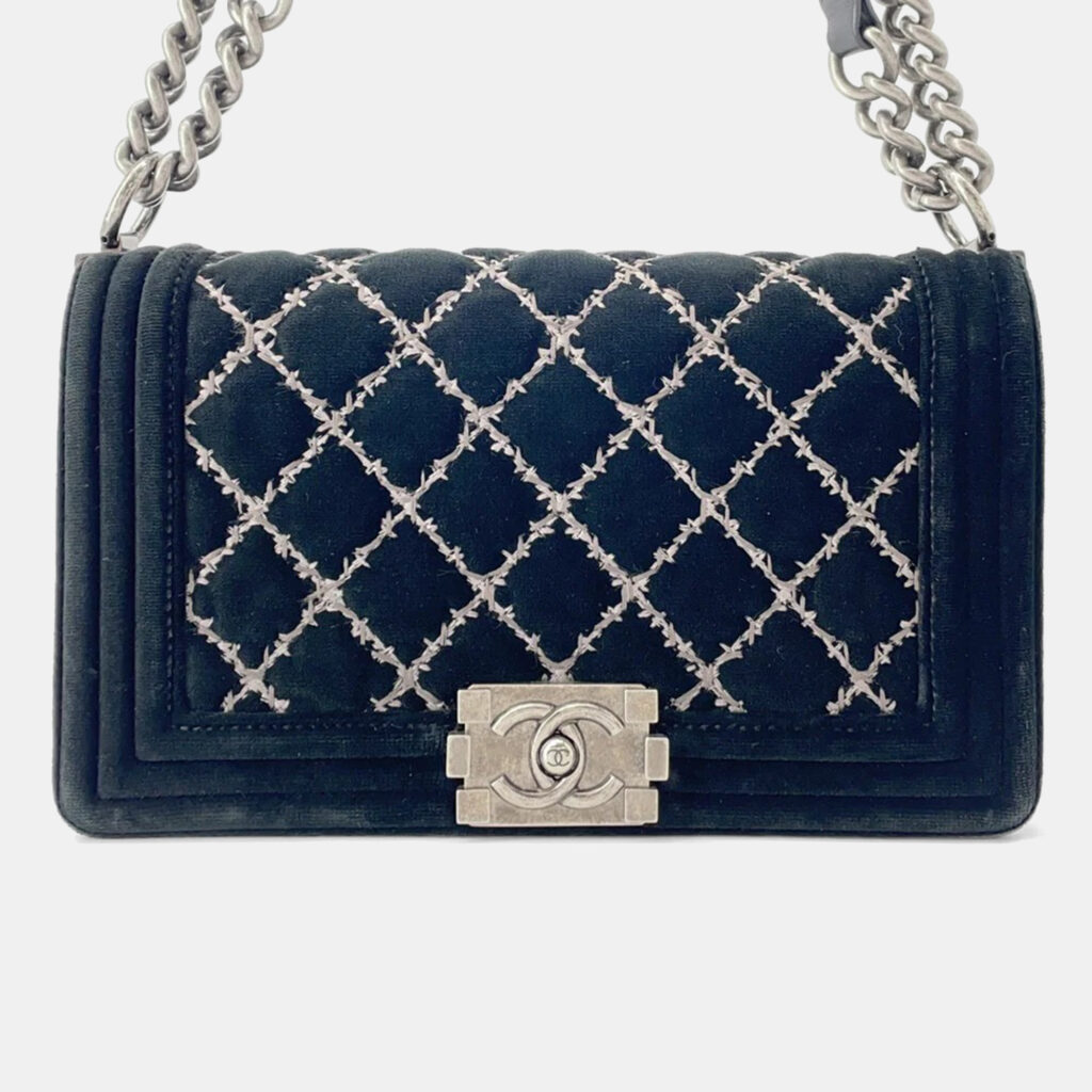 Chanel Boy Chanel Chain shoulder Bag Black Velour Size 25 Chanel Boy Chanel Chain shoulder Bag Black Velour Size 25