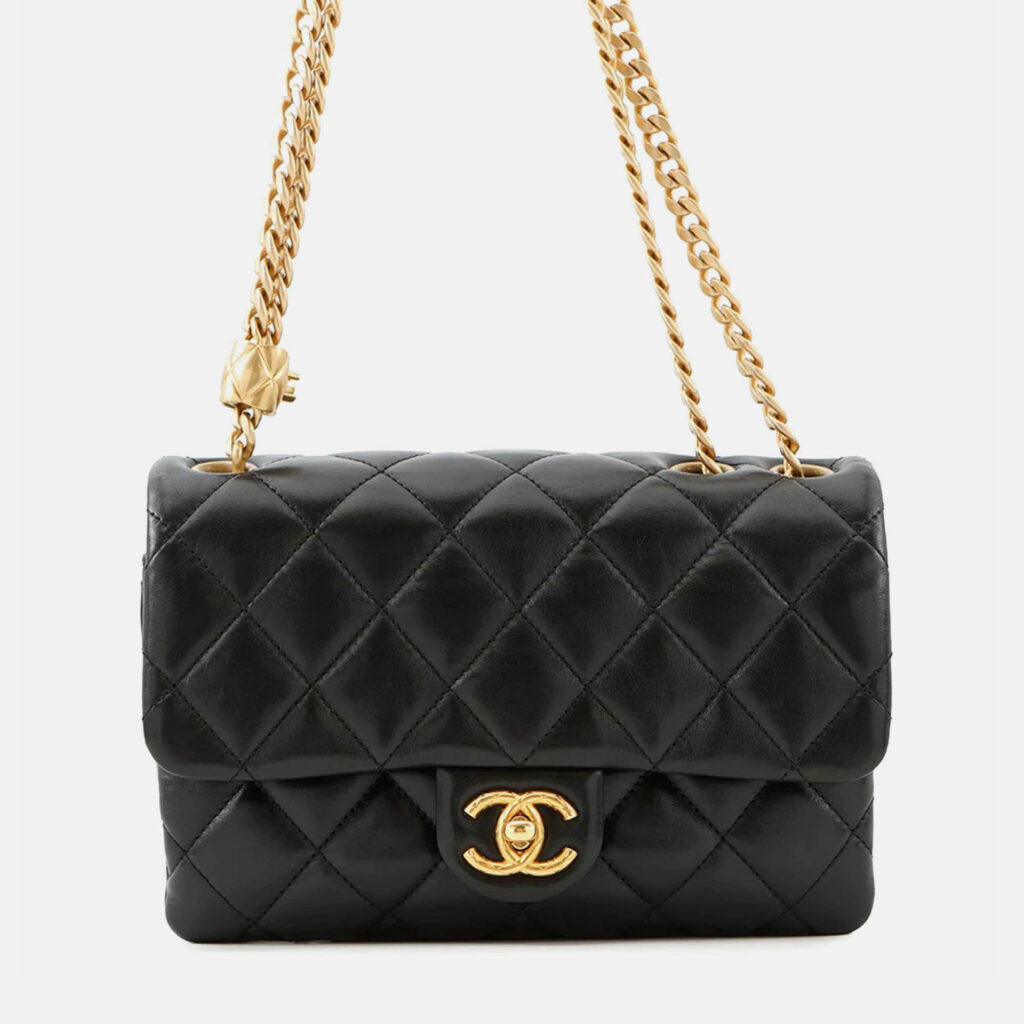 Chanel Matelasse Chain shoulder Black Lambskin Size 20 Chanel Matelasse Chain shoulder Black Lambskin Size 20