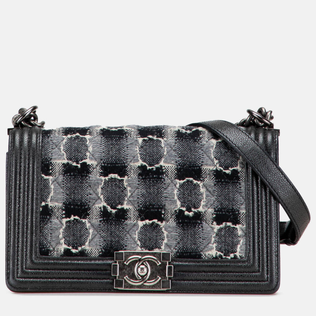 Chanel Grey Medium Quilted Tweed Caviar Boy Flap Chanel Grey Medium Quilted Tweed Caviar Boy Flap