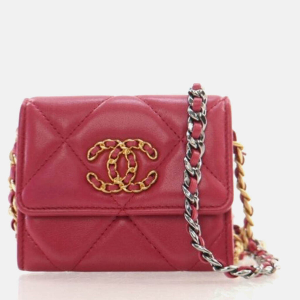 Chanel Red Lambskin 19 Cardholder on Chain Chanel Red Lambskin 19 Cardholder on Chain