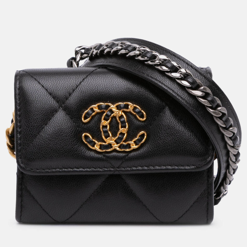 luxury-women-chanel-used-handbags-p1213720-009-1.jpg Chanel Black Lambskin 19 Flap Coin Purse With Chain