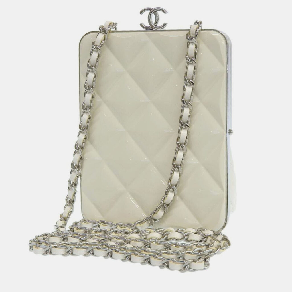 Chanel CC White Lambskin Quilted Evening Clutch With Chain Chanel CC White Lambskin Quilted Evening Clutch With Chain