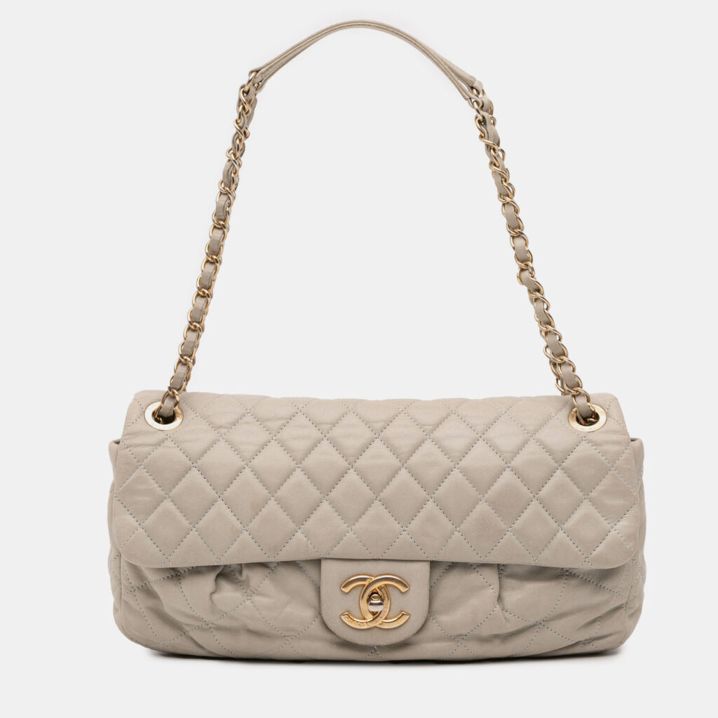 luxury-women-chanel-used-handbags-p1215971-012-1.jpg Chanel Beige Quilted Calfskin Chic Quilt Flap