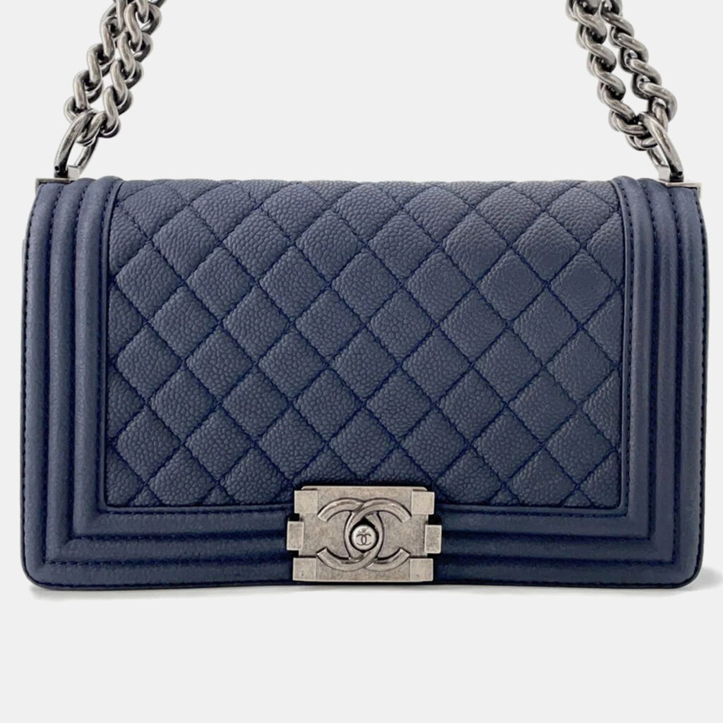 Chanel Boy Chanel Chain shoulder Bag Navy Caviar Leather Size 25 Chanel Boy Chanel Chain shoulder Bag Navy Caviar Leather Size 25