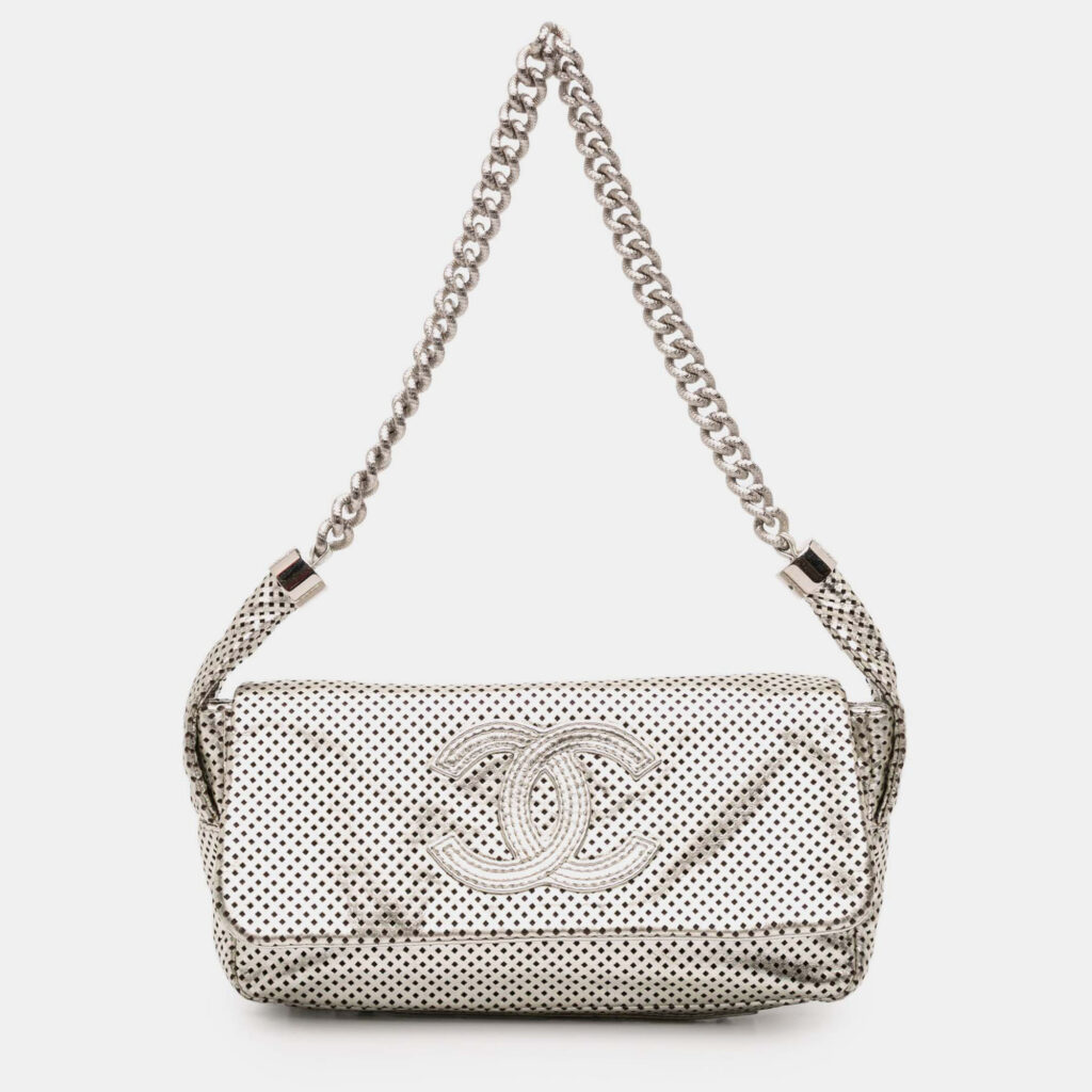luxury-women-chanel-used-handbags-p1220821-010-1.jpg Chanel Silver Metallic Glazed Calfskin Perforated Rodeo Drive Flap