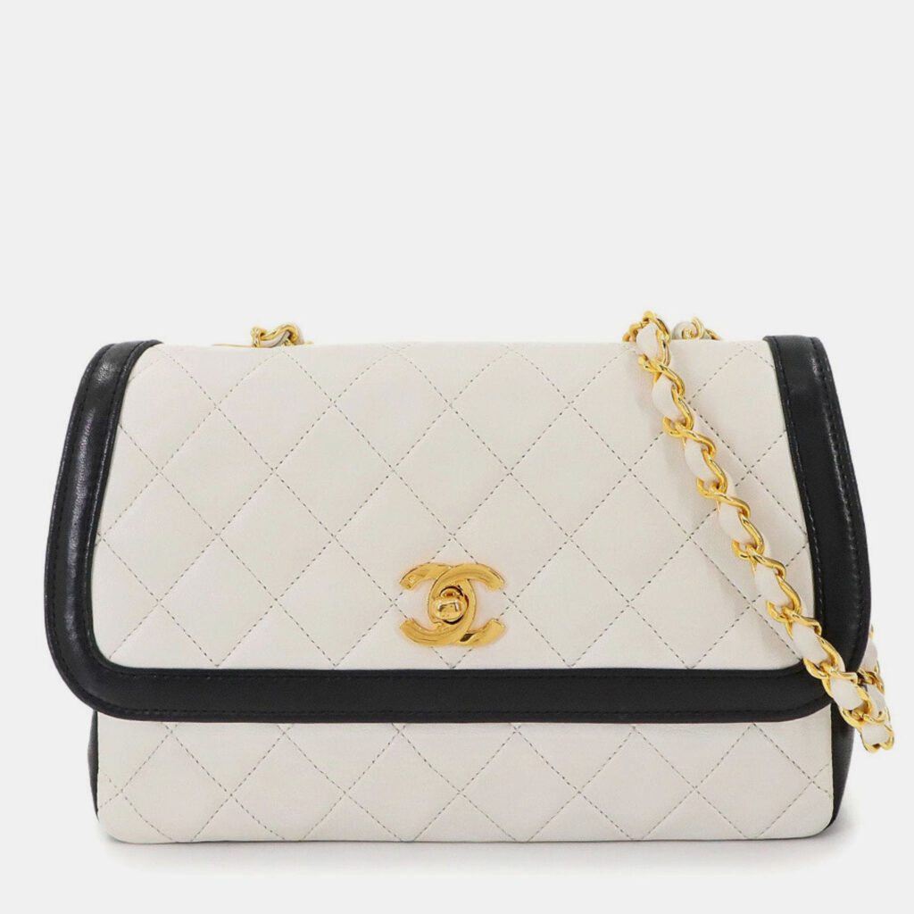 Chanel Turnlock CC White/Black Leather Flap Bag Chanel Turnlock CC White/Black Leather Flap Bag