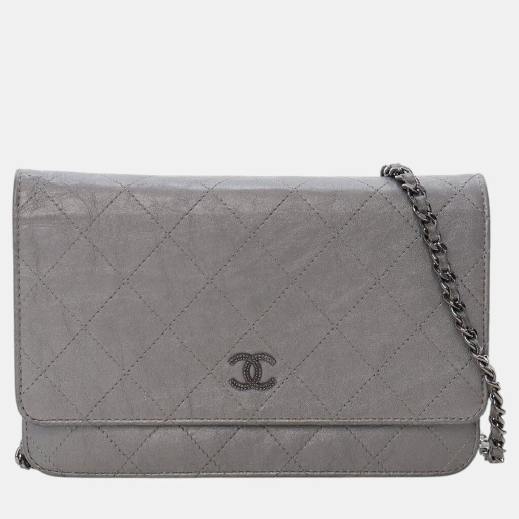 luxury-women-chanel-used-handbags-p1224236-009.jpg Chanel Silver CC Quilted Aged Calfskin Wallet On Chain