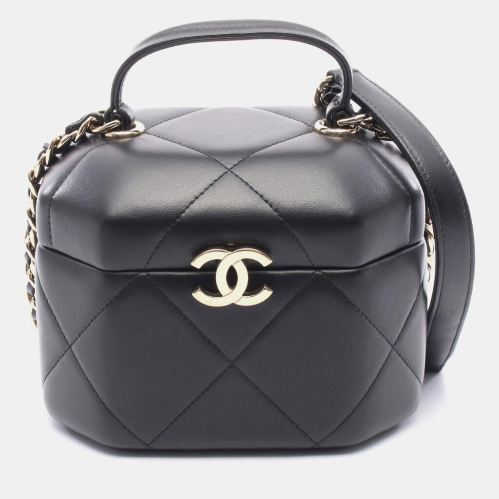 Chanel Paris-Chateau de Chenonceau Black Leather Vendome Case Chanel Paris-Chateau de Chenonceau Black Leather Vendome Case