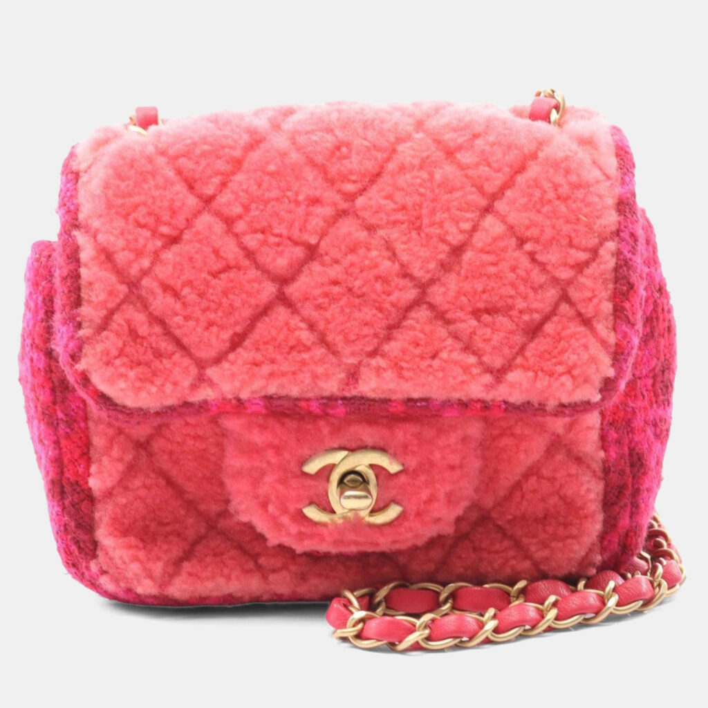 Chanel Mini Matelasse Shoulder Bag Fabric Boa Pink Chanel Mini Matelasse Shoulder Bag Fabric Boa Pink