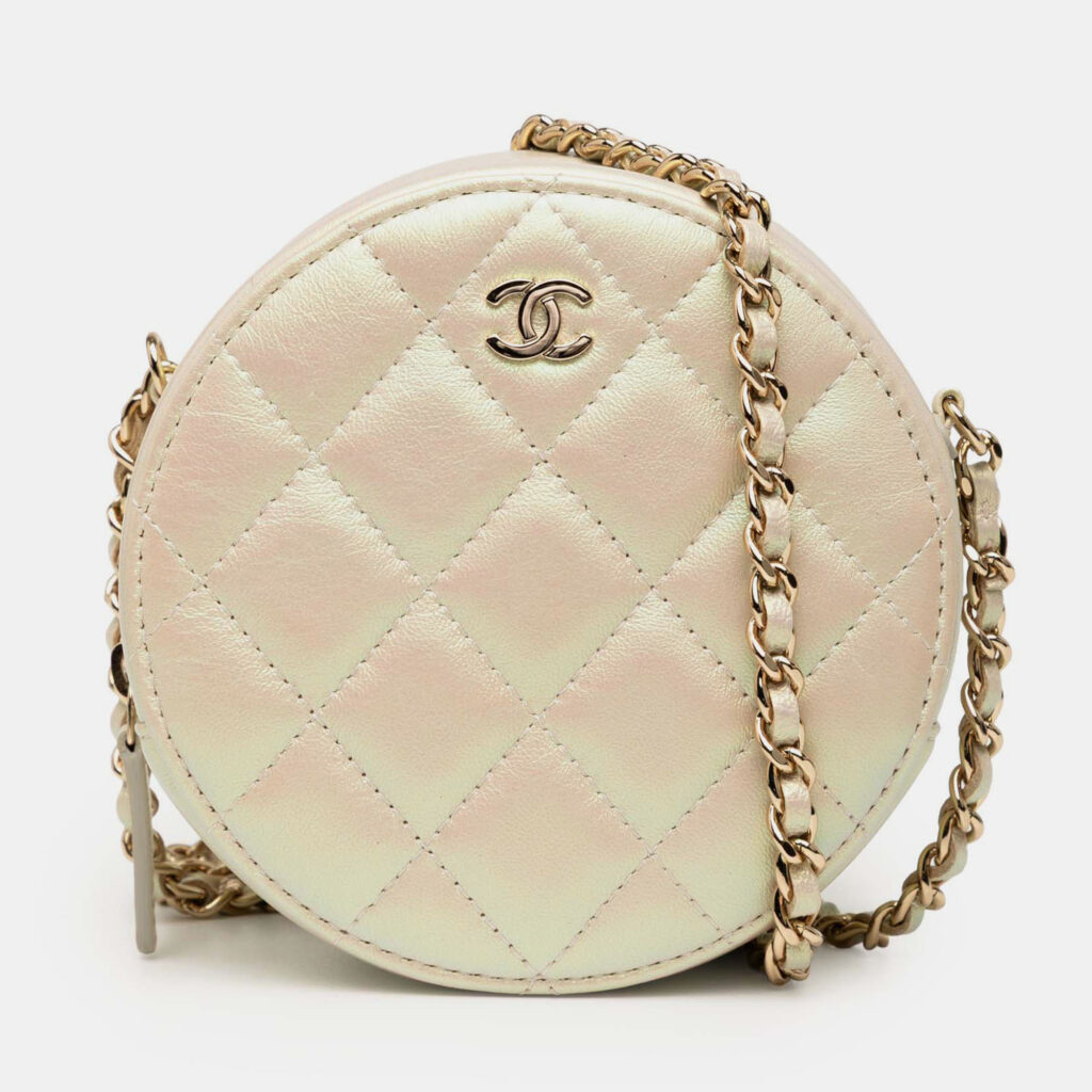 Chanel White Iridescent Quilted Lambskin Round Clutch With Chain Chanel White Iridescent Quilted Lambskin Round Clutch With Chain