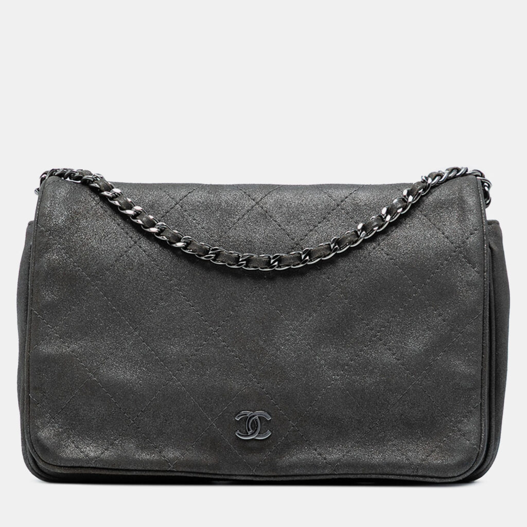 luxury-women-chanel-used-handbags-p1237512-006-1.jpg Chanel Grey CC Quilted Iridescent Calfskin Single Flap