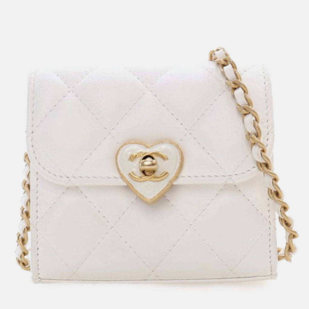 Chanel White Mini Quilted Lambskin CC Enamel Heart Clutch With Chain Chanel White Mini Quilted Lambskin CC Enamel Heart Clutch With Chain