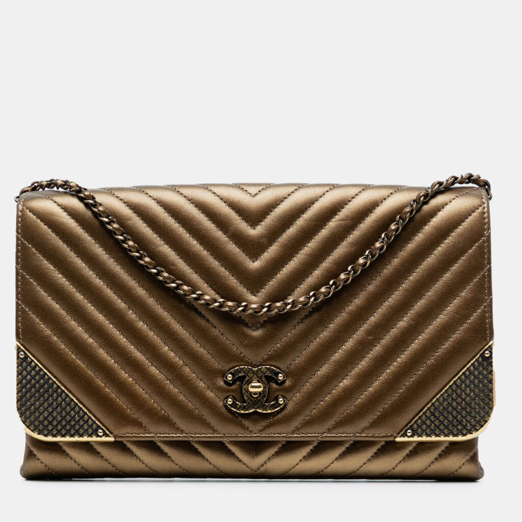 Chevron Rock The Corner Calfskin Leather Flap Bag