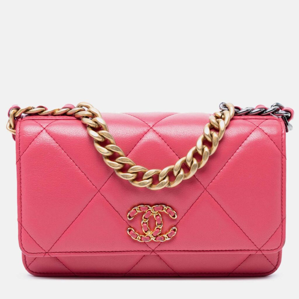 luxury-women-chanel-used-handbags-p1239873-007.jpg Chanel Pink Quilted Lambskin 19 Wallet on Chain