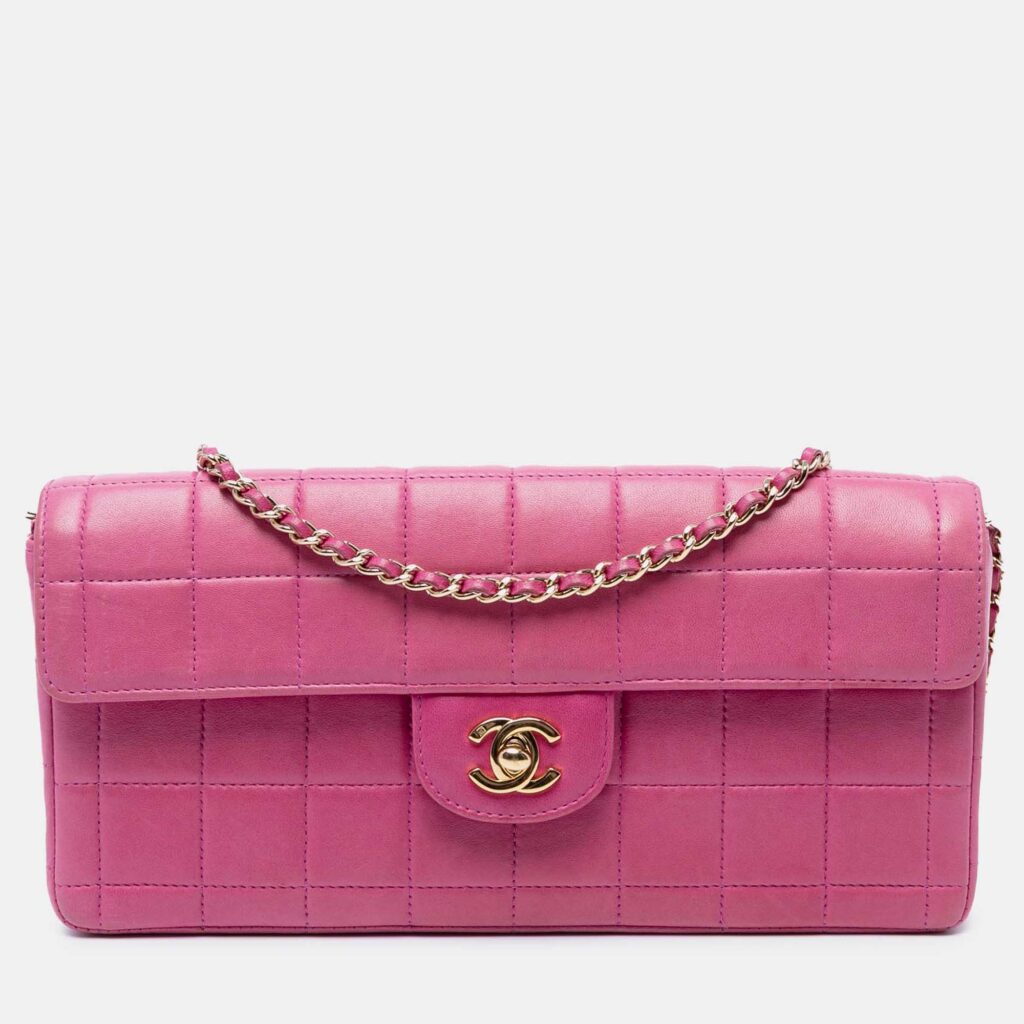 luxury-women-chanel-used-handbags-p1239902-006.jpg Chanel Pink Chocolate Bar Lambskin East West Flap