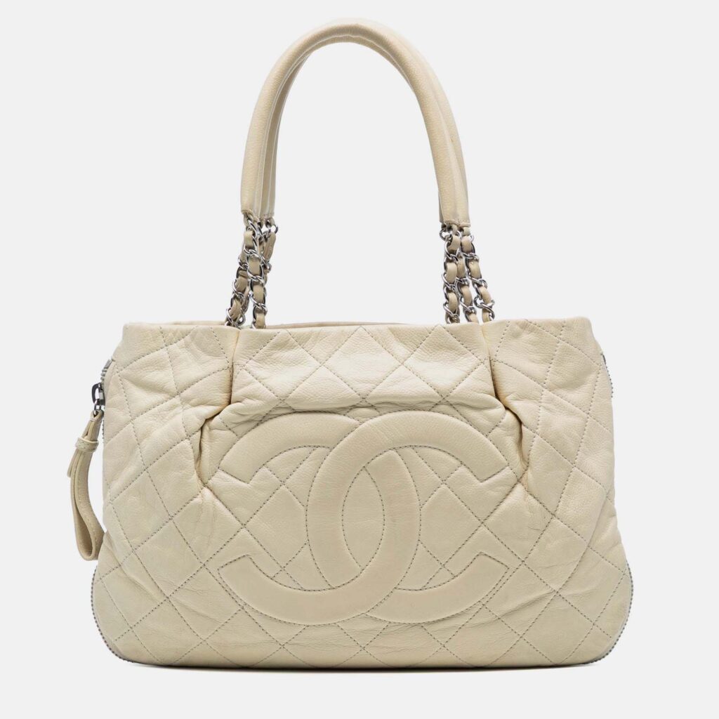 Chanel White CC Quilted Caviar Expandable Tote Chanel White CC Quilted Caviar Expandable Tote