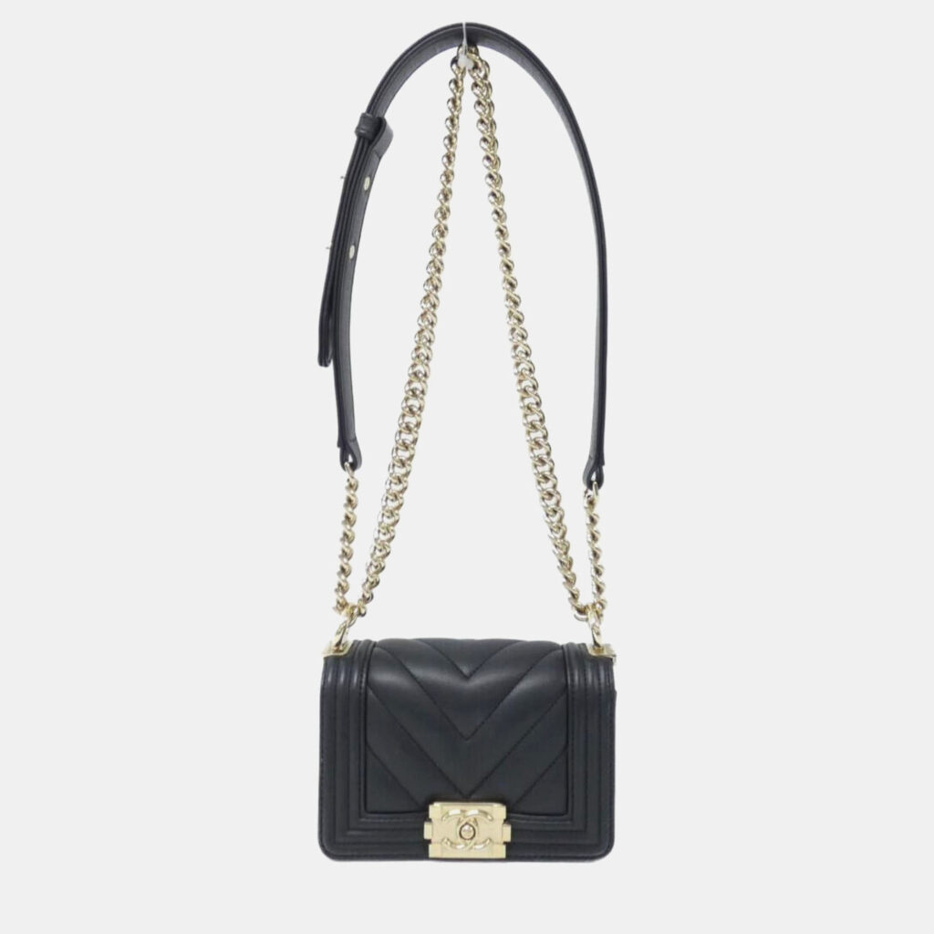 Chanel Boy Line Shoulder Bag Chanel Boy Line Shoulder Bag