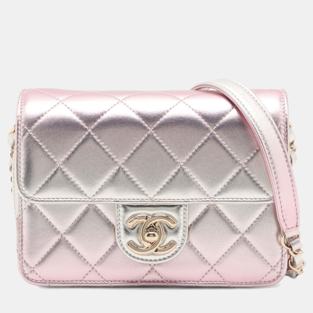 luxury-women-chanel-used-handbags-p1240908-001-1.jpg Chanel Pink Mini Metallic Lambskin Like a Wallet Flap