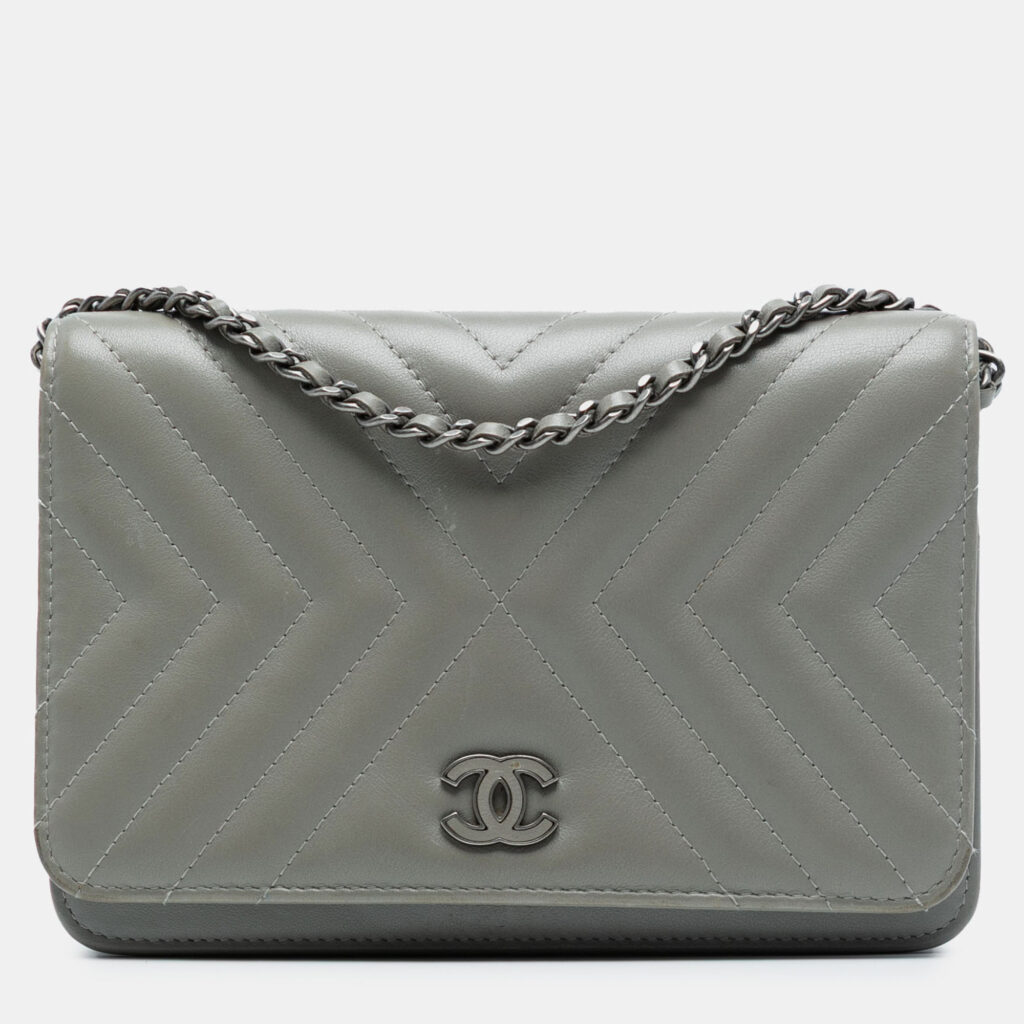 Chanel Grey Diagonal Chevron Calfskin Tassel Wallet On Chain Chanel Grey Diagonal Chevron Calfskin Tassel Wallet On Chain