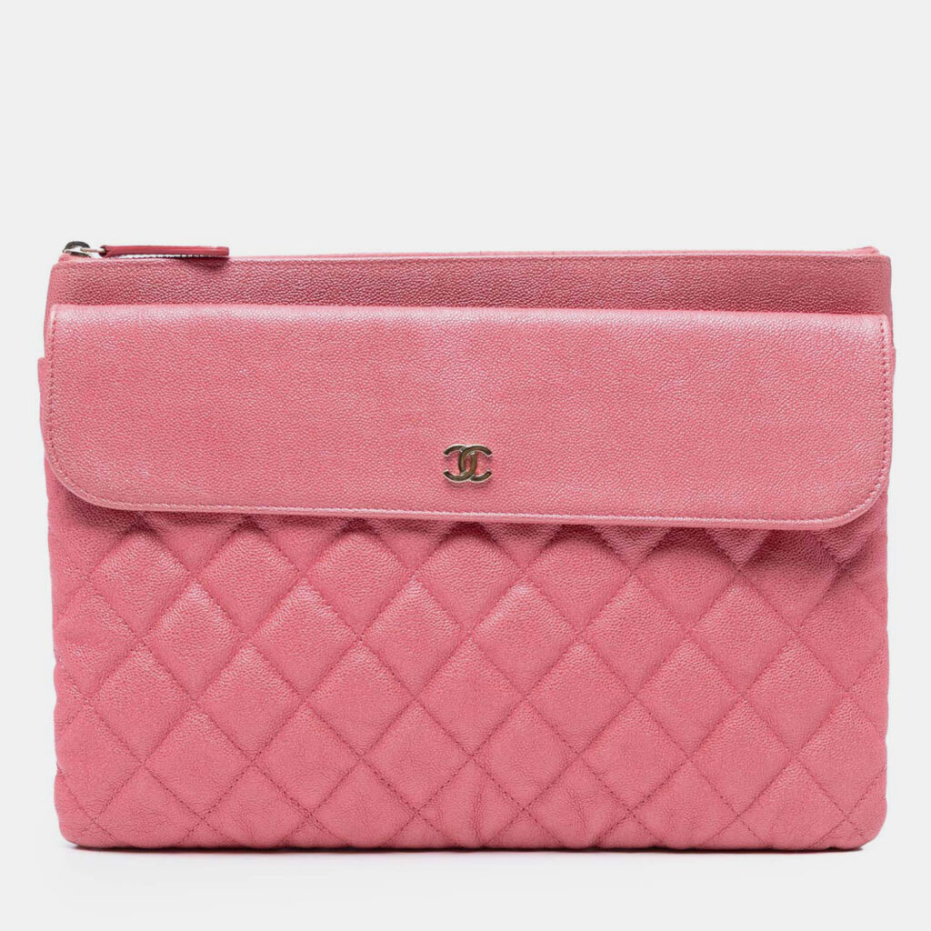 Chanel Pink Medium CC Quilted Caviar Flap Cosmetic Case Chanel Pink Medium CC Quilted Caviar Flap Cosmetic Case