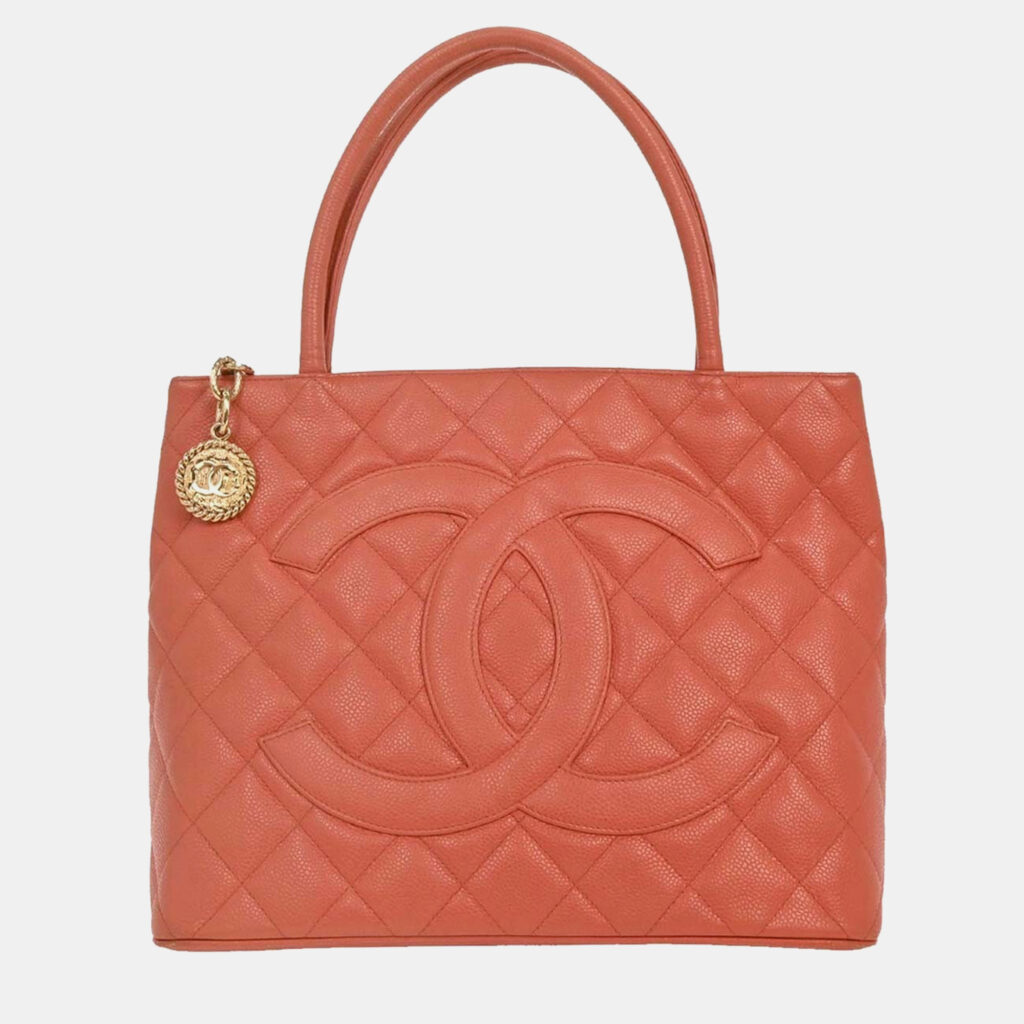 Chanel Pink Calfskin Medallion Tote Handbag Chanel Pink Calfskin Medallion Tote Handbag