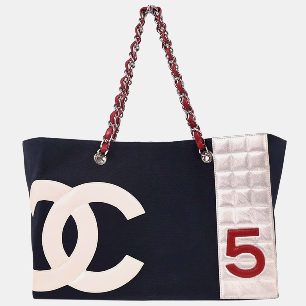 luxury-women-chanel-used-handbags-p1242101-008.jpg Chanel Navy Silver Canvas No.5 Choco Bar Tote Handbag