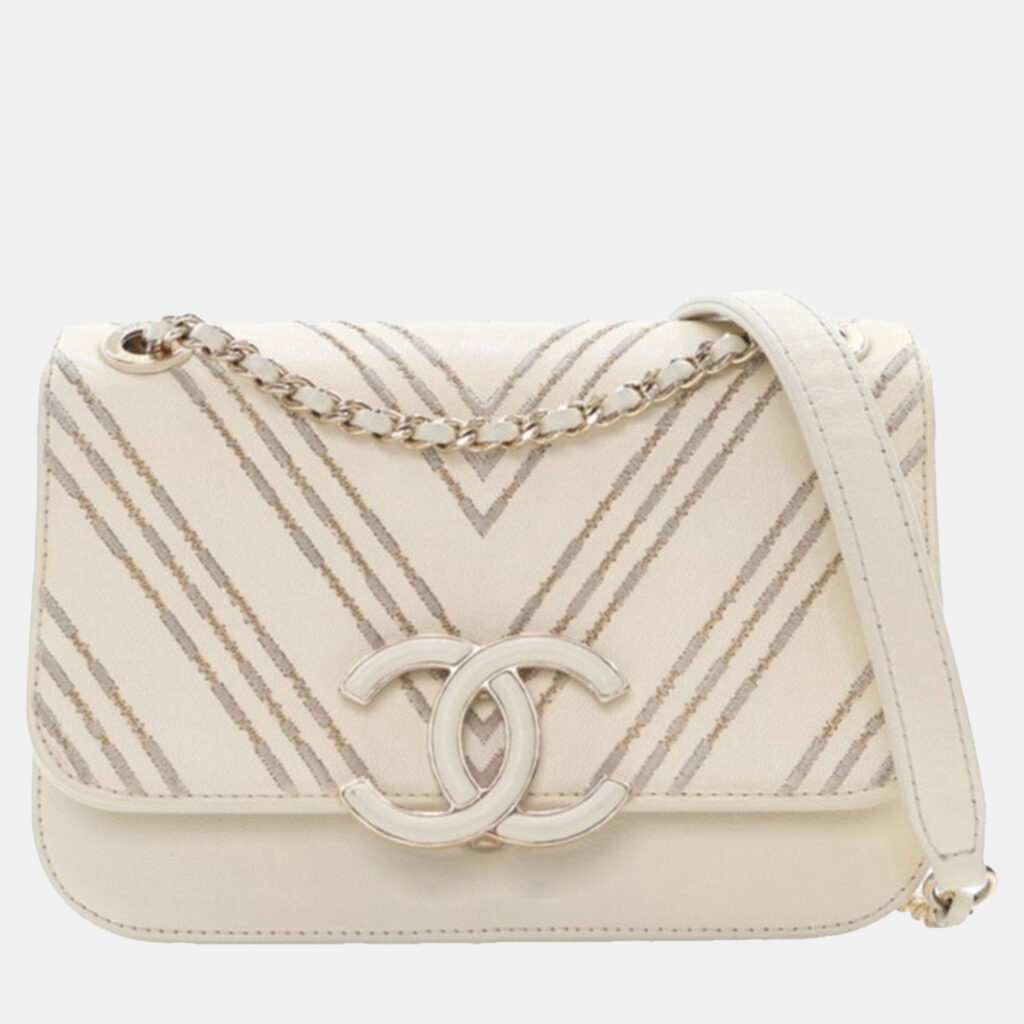 Chanel White Small CC Chevron Sheepskin Subtle Flap Chanel White Small CC Chevron Sheepskin Subtle Flap