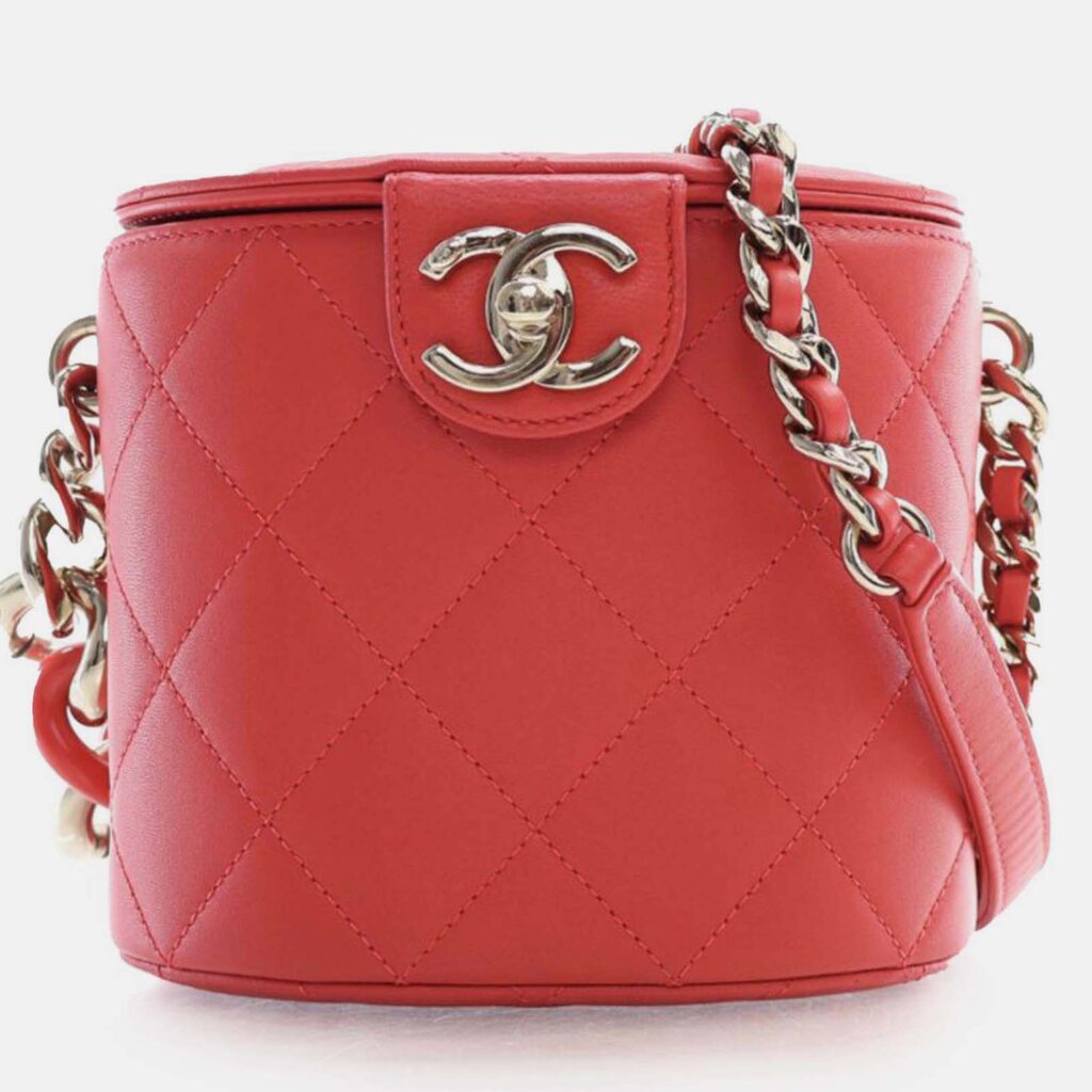 Chanel Red Small Quilted Lambskin Resin Elegant Chain Tubular Vanity Case Chanel Red Small Quilted Lambskin Resin Elegant Chain Tubular Vanity Case