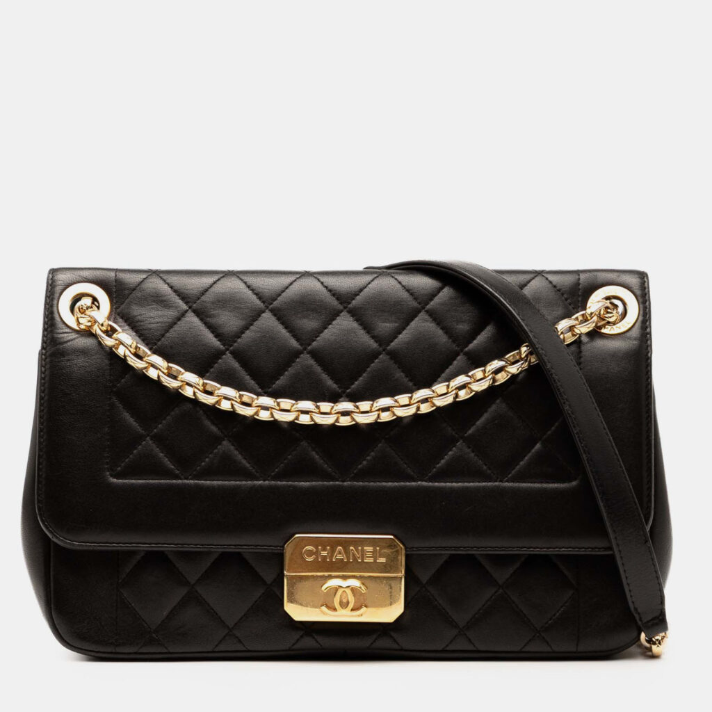 luxury-women-chanel-used-handbags-p1243033-007-1.jpg Chanel Black Large Lambskin Chic With Me Flap