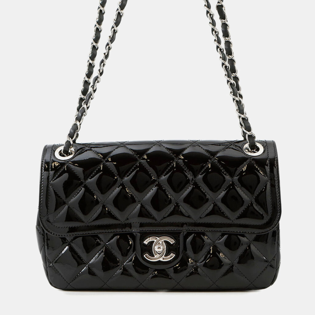 Chanel Matelasse Chain shoulder Bag Black Patent Leather Leather Size 25 Chanel Matelasse Chain shoulder Bag Black Patent Leather Leather Size 25