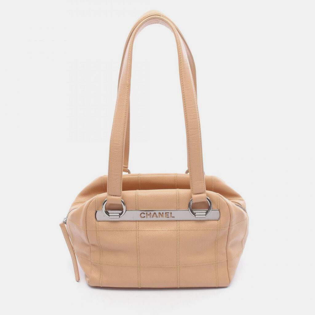 Chanel Chocolate Bar Shoulder Bag Leather Beige Chanel Chocolate Bar Shoulder Bag Leather Beige
