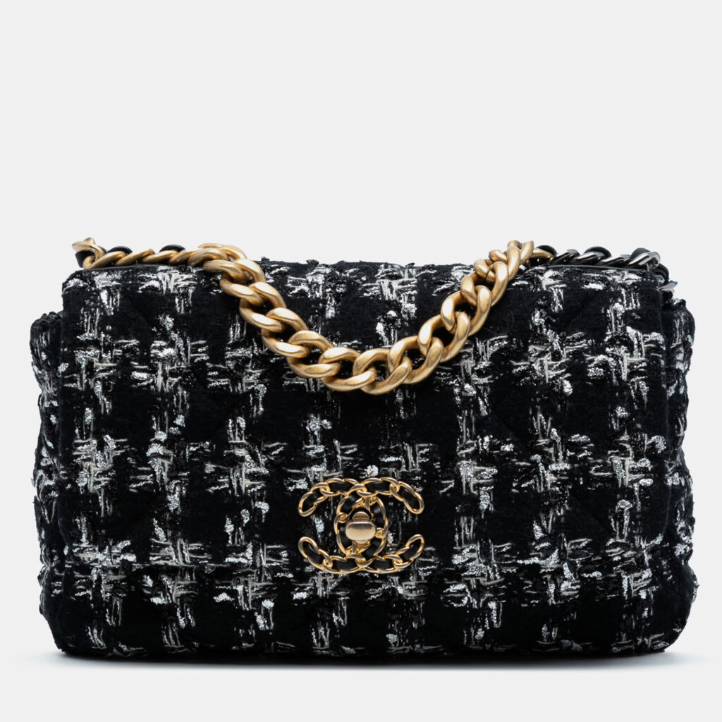 luxury-women-chanel-used-handbags-p1245919-005.jpg Chanel Black Medium Tweed 19 Flap