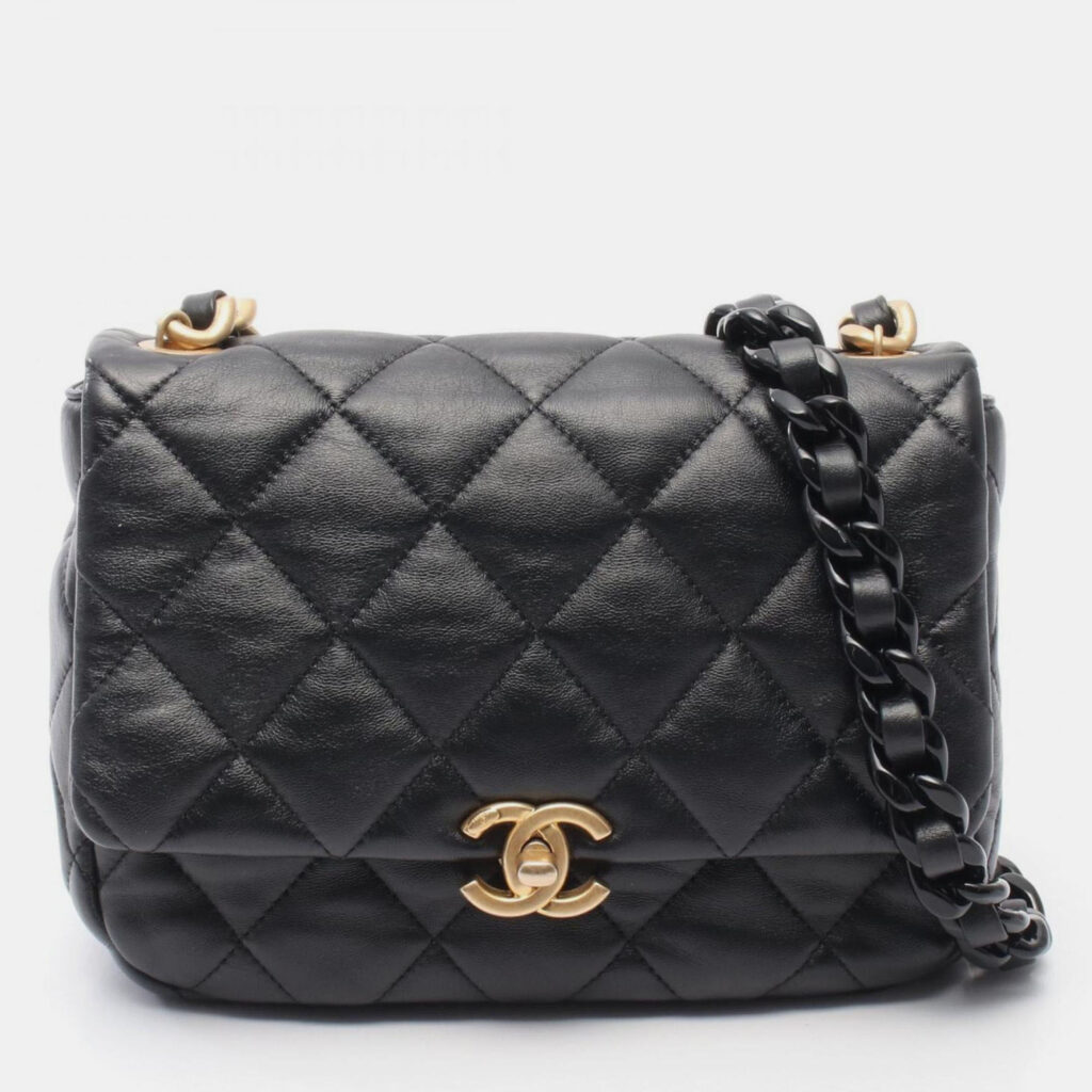 Chanel Matelasse Black Leather Shoulder Bag Chanel Matelasse Black Leather Shoulder Bag