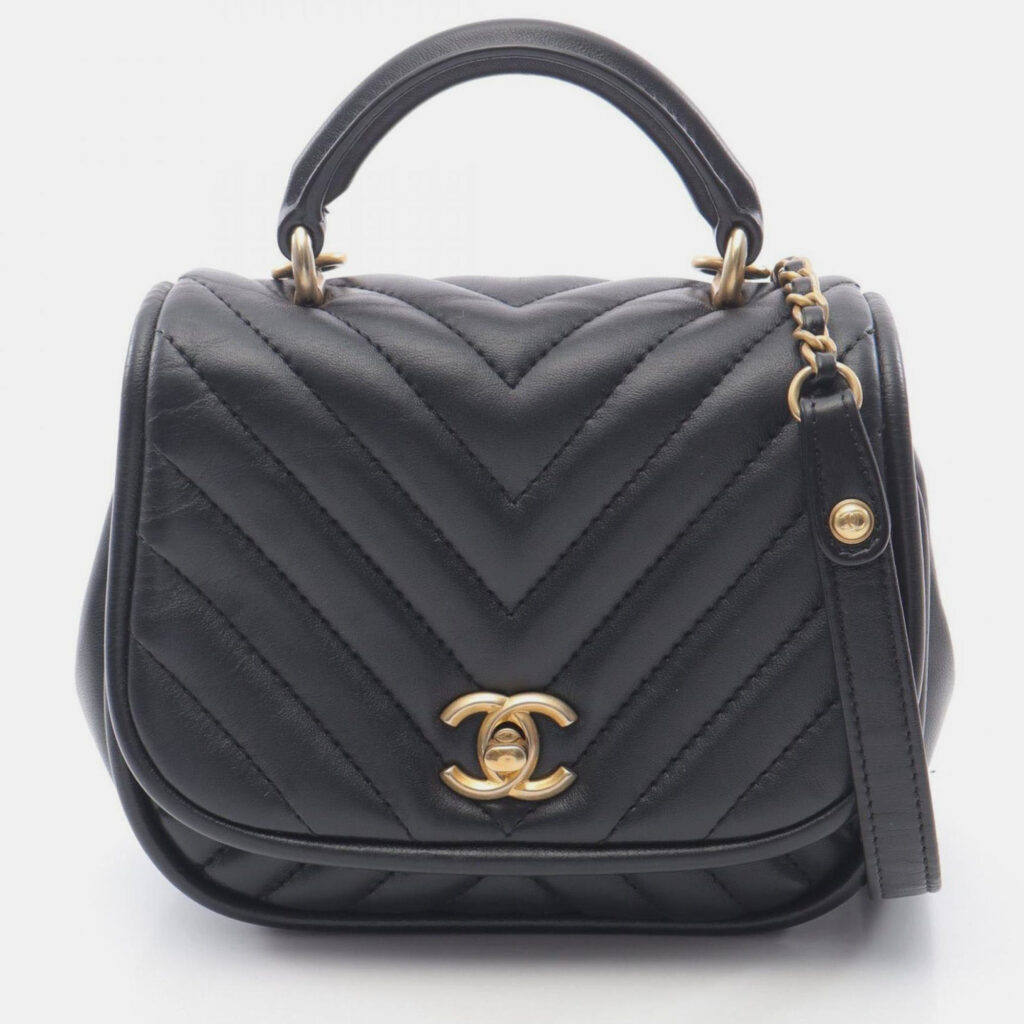Chanel V-Stitch Chevron Shoulder Bag Lambskin (Sheepskin) Black Chanel V-Stitch Chevron Shoulder Bag Lambskin (Sheepskin) Black