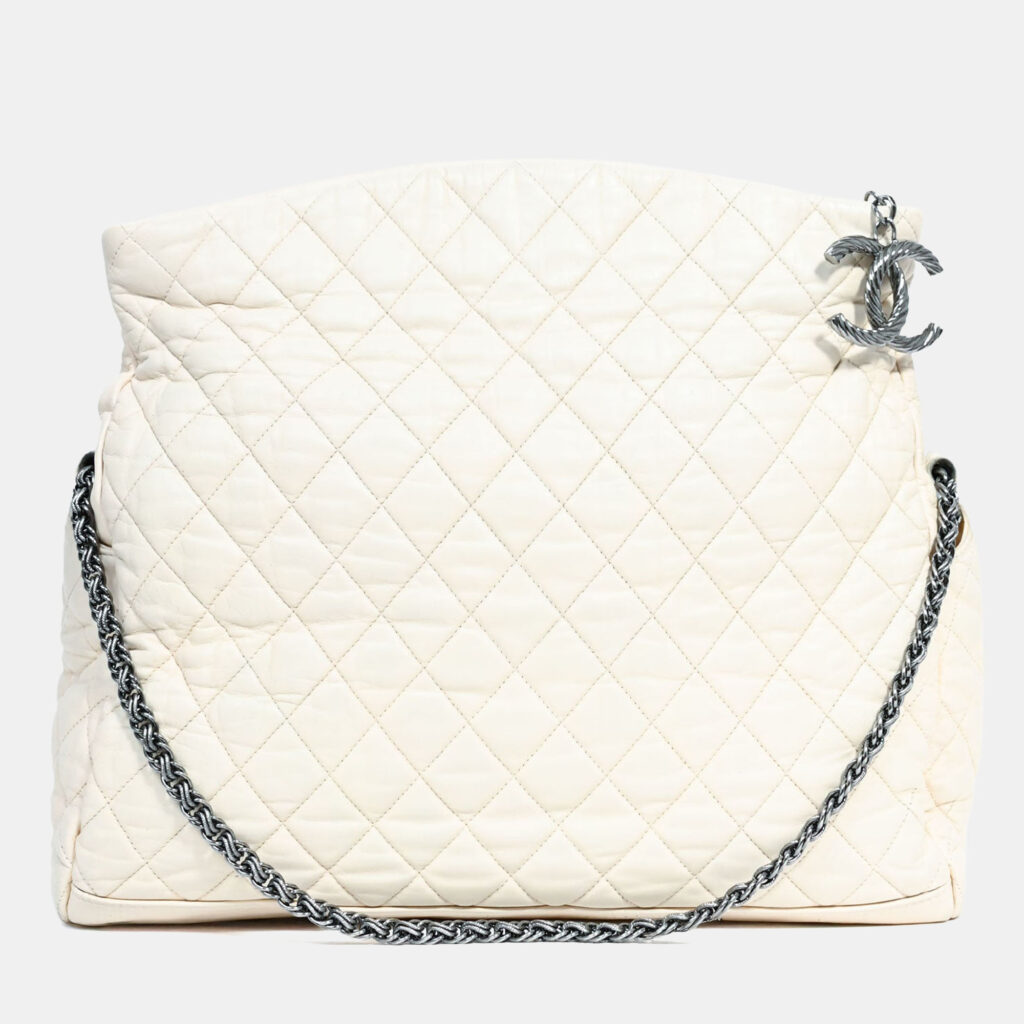 Chanel 2008-09 White Lambskin Quilted Paris-Moscou Red Square Kremlin Tote Chanel 2008-09 White Lambskin Quilted Paris-Moscou Red Square Kremlin Tote
