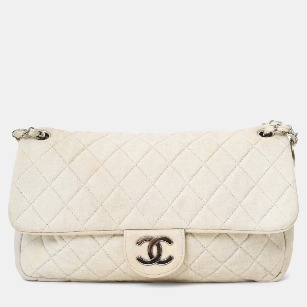 luxury-women-chanel-used-handbags-p1248052-006.jpg Chanel 2008-09 White/gold Quilted Jersey Cc Flap Bag