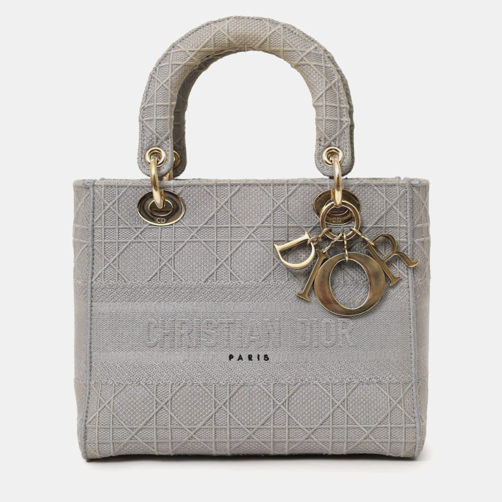 luxury-women-chanel-used-handbags-p1248088-002.jpg Christian Dior 2020 Grey Cannage Embroidered Canvas Medium Lady D-Lite With Strap