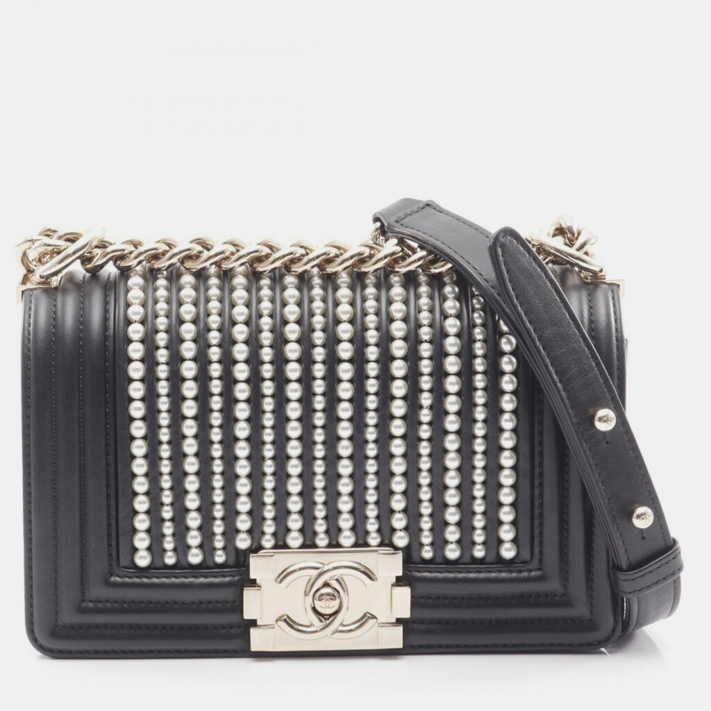 Chanel Boy Small Pearl Black Leather Shoulder Bag Chanel Boy Small Pearl Black Leather Shoulder Bag