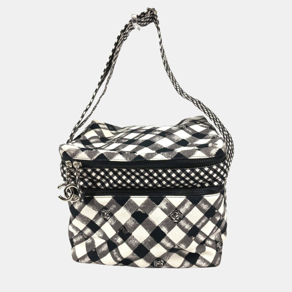 luxury-women-chanel-used-handbags-p1248676-016-1.jpg Chanel Check Cc Coco Mark Handbag/Shoulder Bag Canvas White