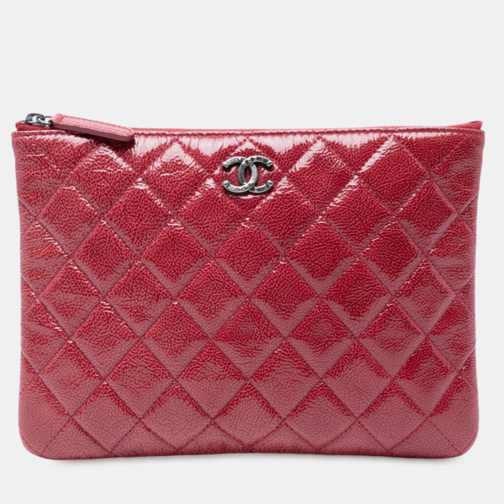 Chanel Red Small Crinkled Patent O Case Clutch Chanel Red Small Crinkled Patent O Case Clutch