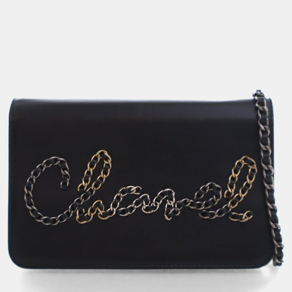 Chanel Lambskin Written In Chain Wallet On Chain (WOC) Chanel Lambskin Written In Chain Wallet On Chain (WOC)