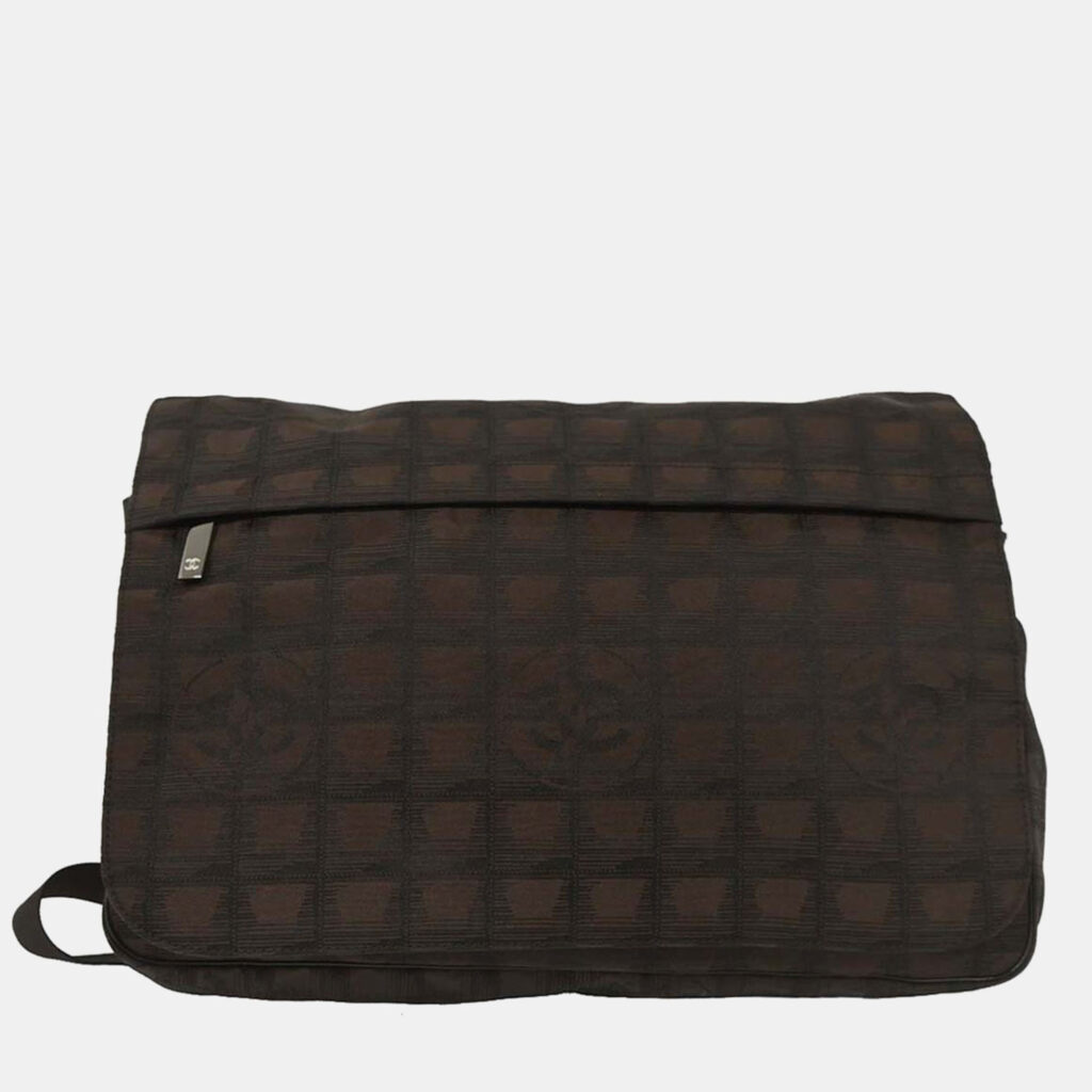 luxury-women-chanel-used-handbags-p1250642-012-1.jpeg Chanel Brown Jacquard Nylon Travel Line Shoulder Bag