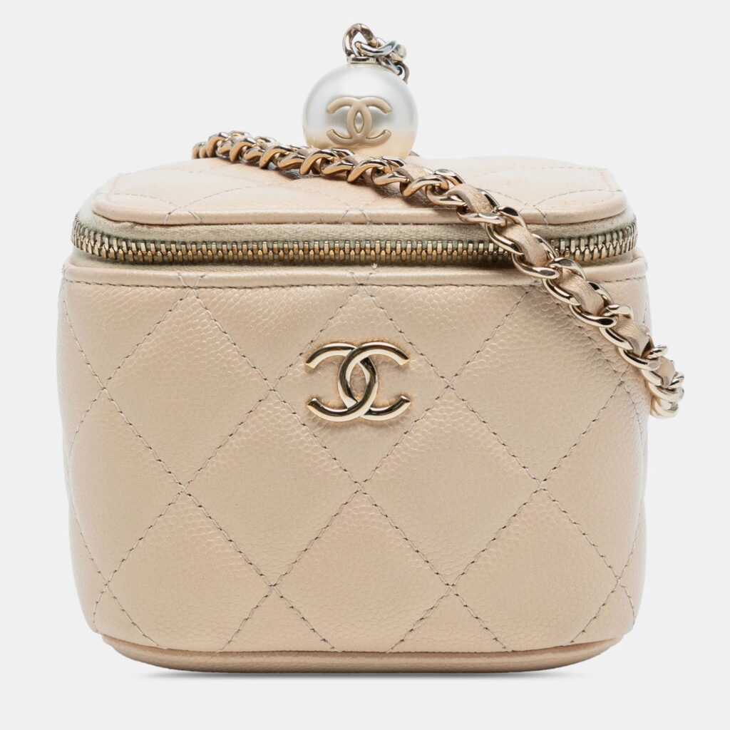 Chanel Beige Mini Quilted Iridescent Caviar Pearl On Top Vanity Case With Chain Chanel Beige Mini Quilted Iridescent Caviar Pearl On Top Vanity Case With Chain