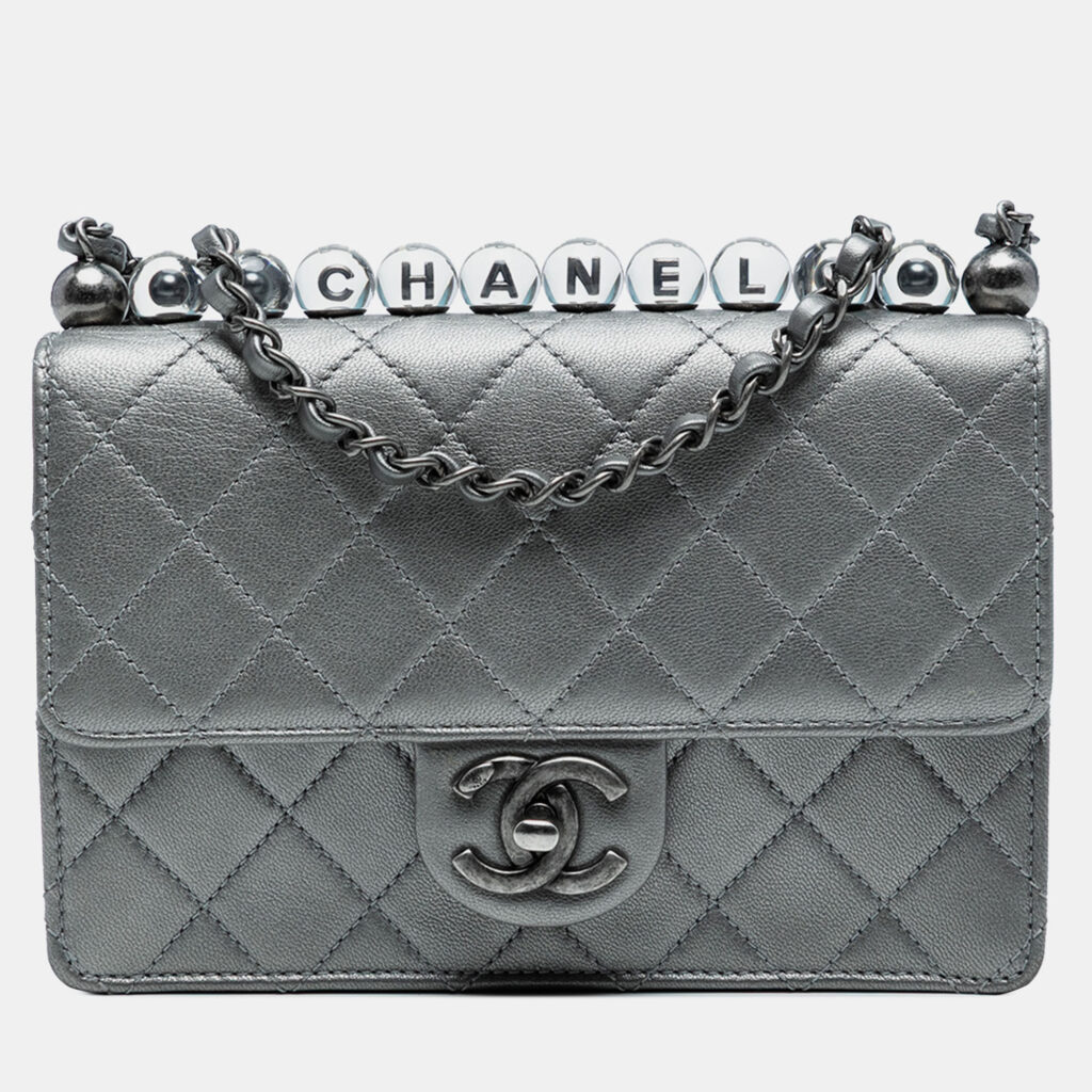 Chanel Silver Medium Quilted Metallic Goatskin Chic Pearls Flap Chanel Silver Medium Quilted Metallic Goatskin Chic Pearls Flap