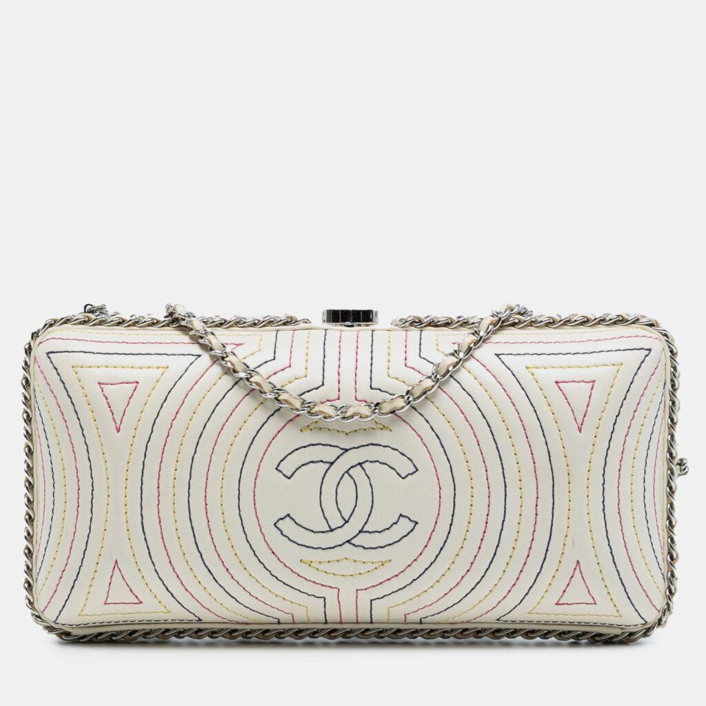 Chanel White Quilted Calfskin Korean Garden Clutch on Chain Chanel White Quilted Calfskin Korean Garden Clutch on Chain