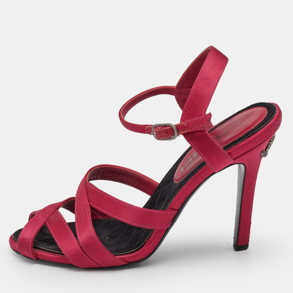 Chanel Pink Satin CC Ankle Strap Sandals Size 35 Chanel Pink Satin CC Ankle Strap Sandals Size 35
