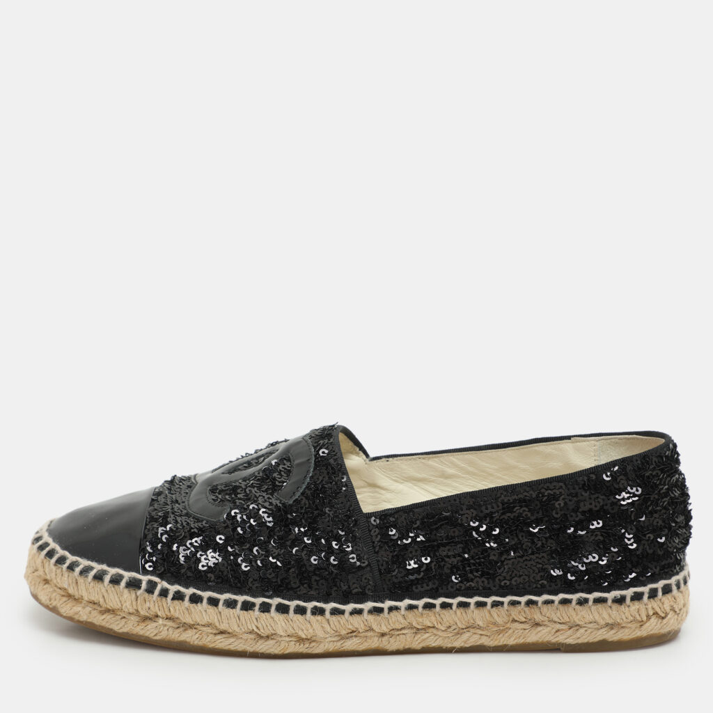 Chanel Black Sequins and Patent Leather CC Cap Toe Espadrille Flats Size 41 Chanel Black Sequins and Patent Leather CC Cap Toe Espadrille Flats Size 41