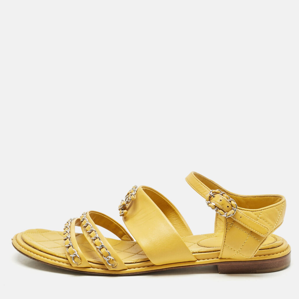 Chanel Yellow Leather Chain CC Ankle Strap Sandals Size 40 Chanel Yellow Leather Chain CC Ankle Strap Sandals Size 40