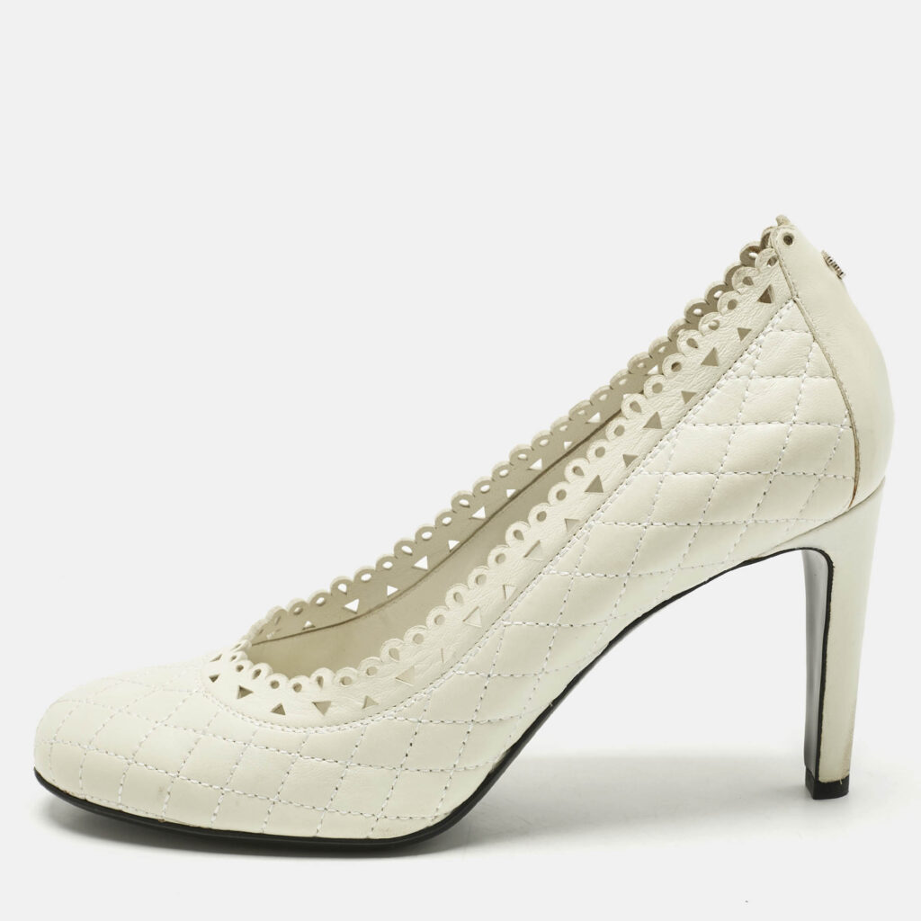 Chanel White Quilted Laser Cut Leather Round Toe Pumps Size 40 Chanel White Quilted Laser Cut Leather Round Toe Pumps Size 40