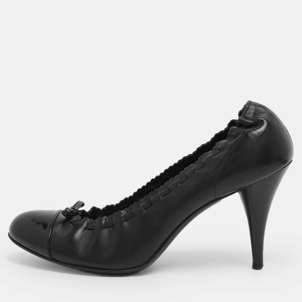 Chanel Black Leather Bow Pumps Size 38.5